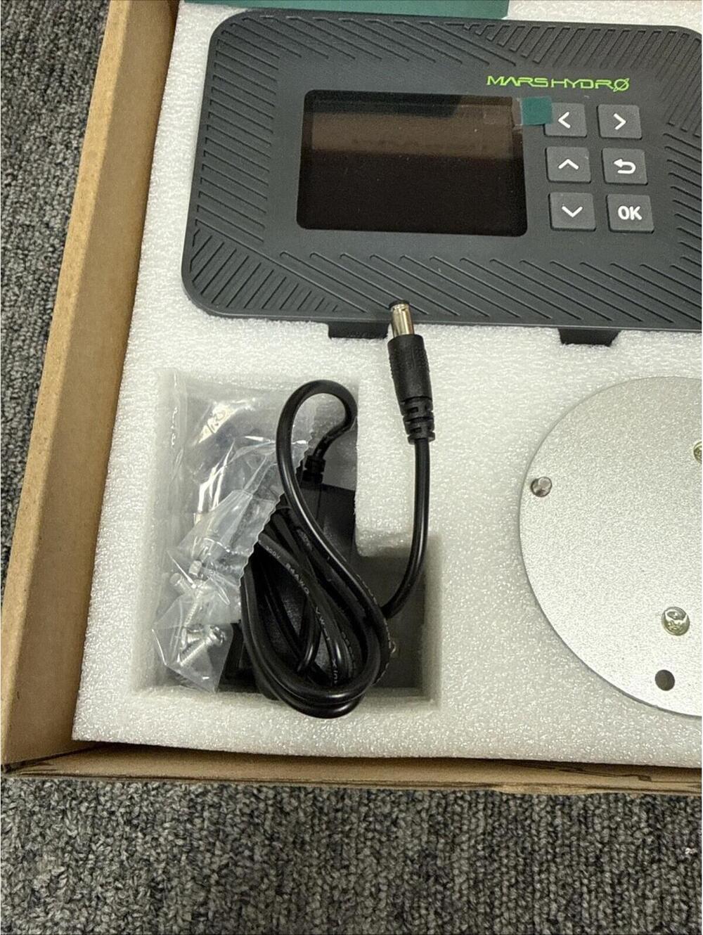 Mars Hydro Controller 43 LED Grow Light Control System w/ Sensors & Cables - Picture 5 of 7